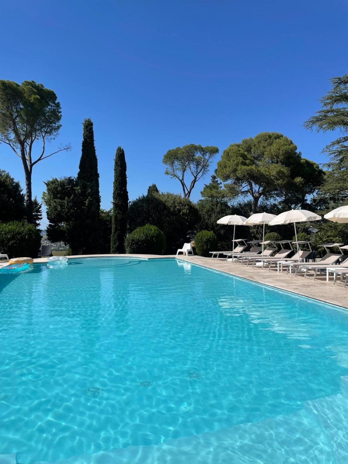 Villa Parco Fibonacci Montefano Exterior foto